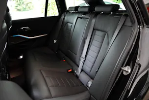 BMW 330e x DriveTouring M Sport Steptronic