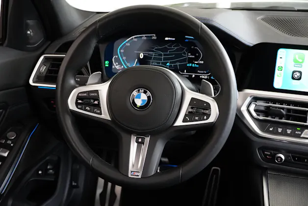 BMW 330e x DriveTouring M Sport Steptronic