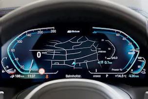 BMW 330e x DriveTouring M Sport Steptronic
