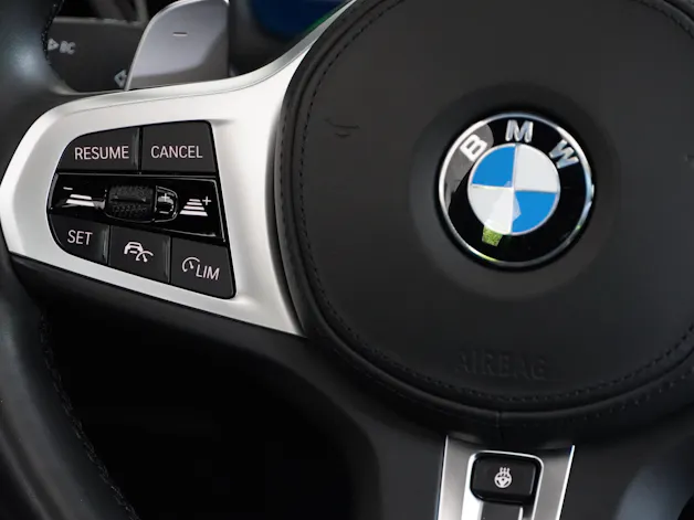 BMW 330e x DriveTouring M Sport Steptronic