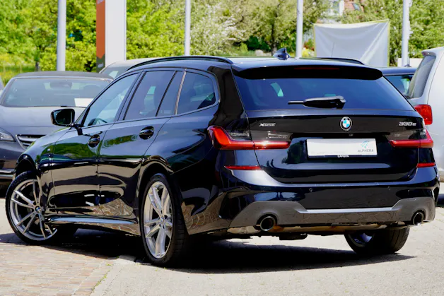 BMW 330e x DriveTouring M Sport Steptronic