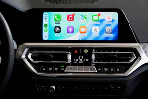 BMW 330e x DriveTouring M Sport Steptronic
