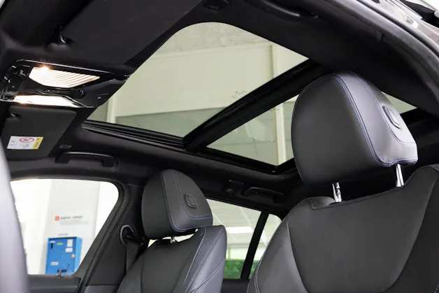 BMW 330e x DriveTouring M Sport Steptronic