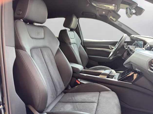 Audi e-tron 55 Sportback S Line Black Edition quattro