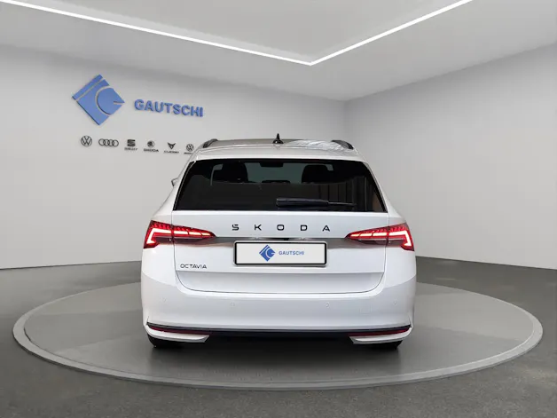 Škoda Octavia Combi 2.0 TDI DSG Selection