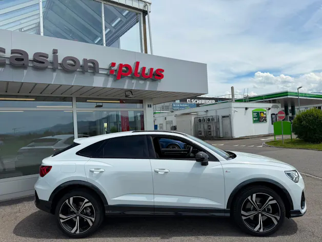 Audi NaviPLUS/Panoramadach/Anhängevorrichtung/verstellbare Dämpferregelung/SONOS Soundsystem/MatrixLED/Komfortschlüssel/
