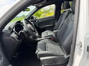Audi NaviPLUS/Panoramadach/Anhängevorrichtung/verstellbare Dämpferregelung/SONOS Soundsystem/MatrixLED/Komfortschlüssel/