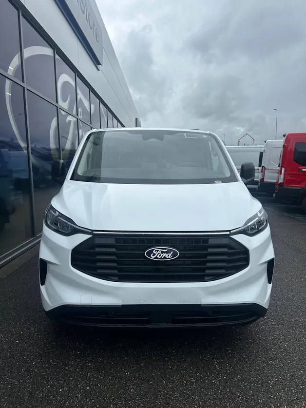Ford Transit Custom Van 320 L1 2.0 EcoBl Trend/136CV/4x4 Aut.