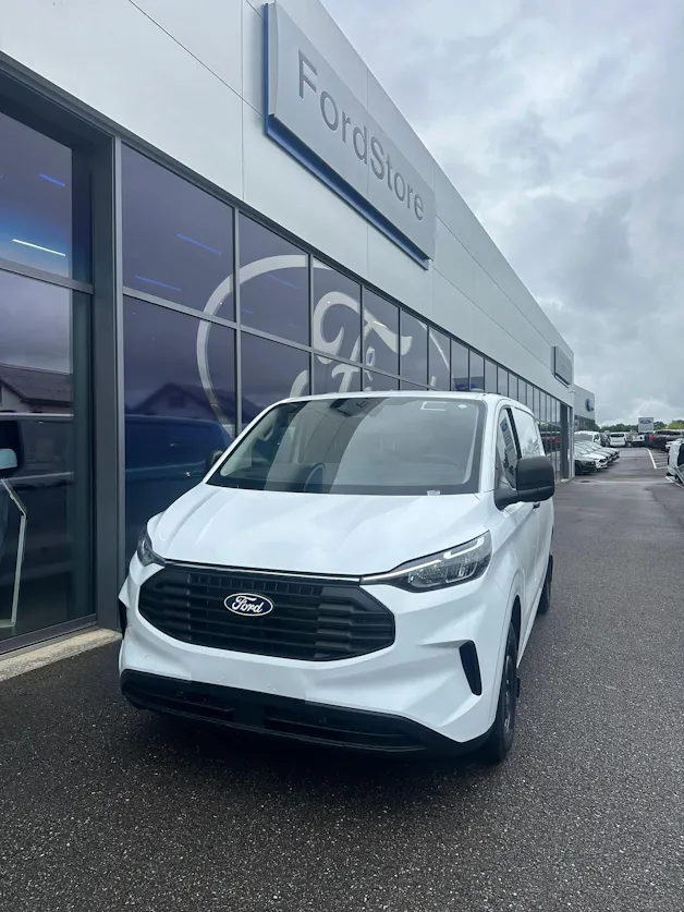 Ford Transit Custom Van 320 L1 2.0 EcoBl Trend/136CV/4x4 Aut.