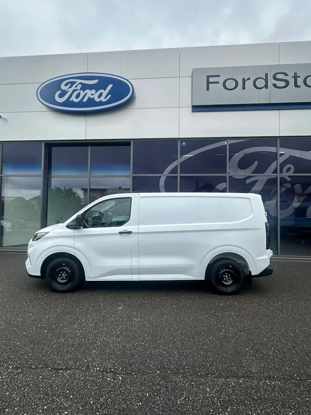 Ford Transit Custom Van 320 L1 2.0 EcoBl Trend/136CV/4x4 Aut.