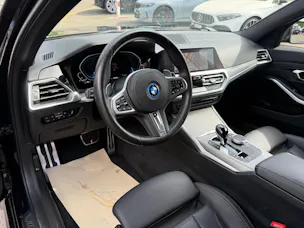 BMW 330e x DriveTouring M Sport Steptronic