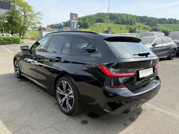 BMW 330e x DriveTouring M Sport Steptronic