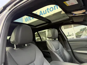 BMW 330e x DriveTouring M Sport Steptronic