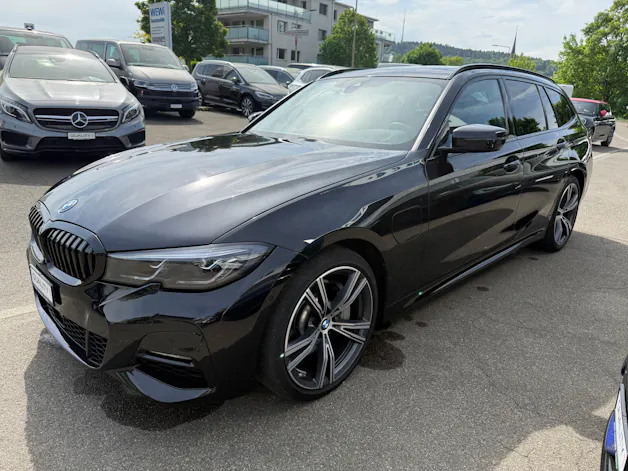 BMW 330e x DriveTouring M Sport Steptronic