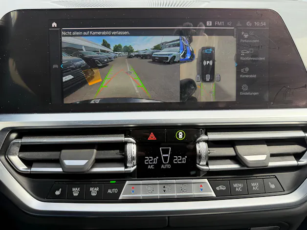 BMW 330e x DriveTouring M Sport Steptronic