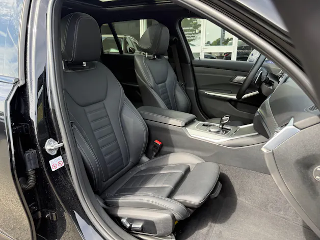 BMW 330e x DriveTouring M Sport Steptronic