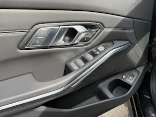 BMW 330e x DriveTouring M Sport Steptronic