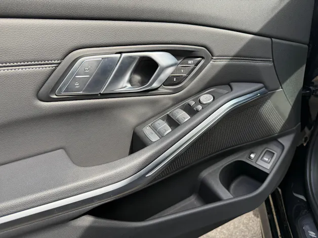 BMW 330e x DriveTouring M Sport Steptronic