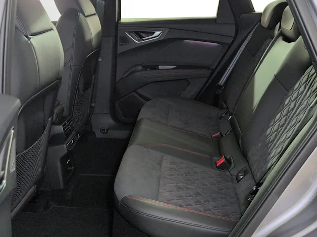 Audi Q4 e-tron 45 Edition Swiss Ski quattro