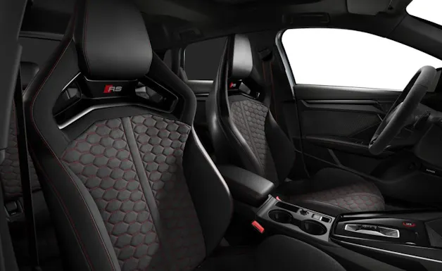 Audi NaviPLUS/Carbonschalensitze/Panoramadach/Kamera/HeadUpDisplay/280km/h Aufhebung/SONOS Sound/