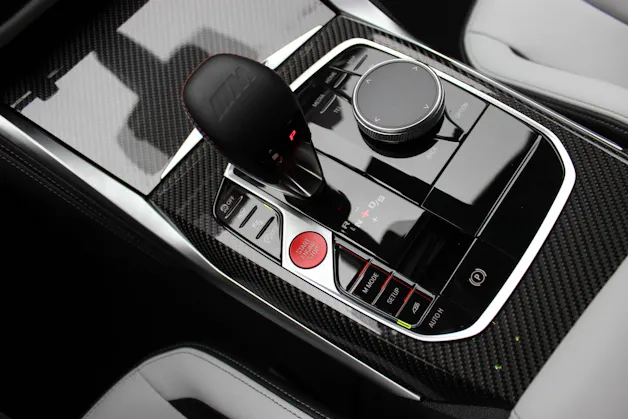 BMW M3 Touring xDrive Competition M CARBON EXTERIEURPAKET Sonderlackierung *STERNRUBIN*