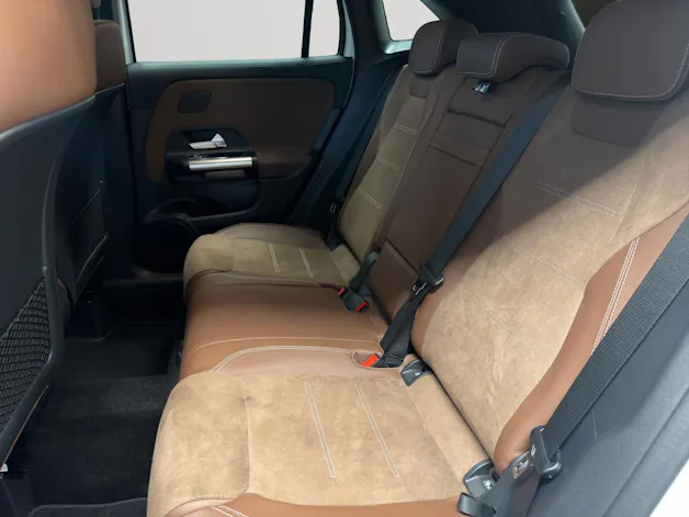Mercedes-Benz GLA 200 7G-DCT