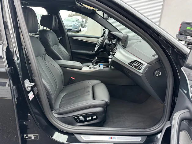 BMW 530d xDrive 48V Touring M Sport Steptronic