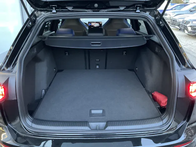VW Golf Variant R 2.0 TSI 333PS 4 MOTION *** FACELIFT MIT TOPAUSSTATTUNG ***