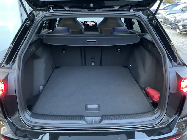 VW Golf Variant R 2.0 TSI 333PS 4 MOTION *** FACELIFT MIT TOPAUSSTATTUNG ***
