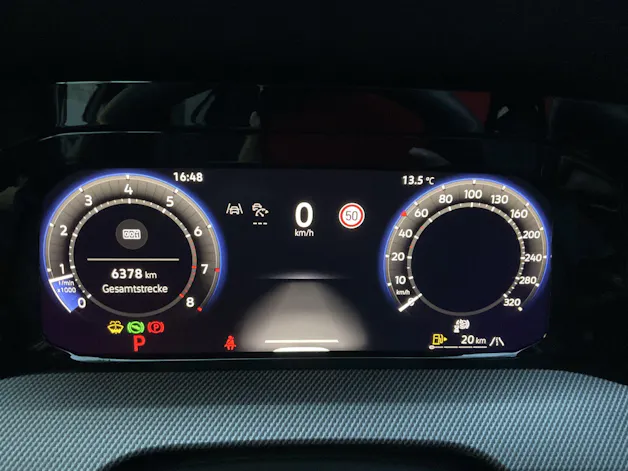 VW Golf Variant R 2.0 TSI 333PS 4 MOTION *** FACELIFT MIT TOPAUSSTATTUNG ***