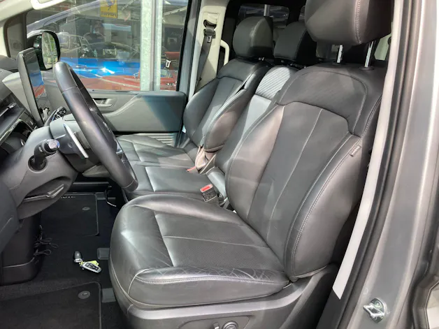 Hyundai Staria Premium 2.2 CRDi Vertex 4WD A