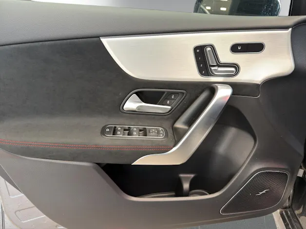 Mercedes-Benz A 220 4Matic 8G-DCT