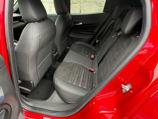 ALFA ROMEO Junior 1.2 48V Hybrid Q4 Sport Spéciale
