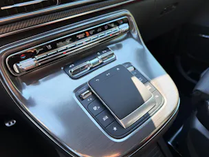 Mercedes-Benz V 300 d lang 4Matic Swiss Edition 9G-Tronic
