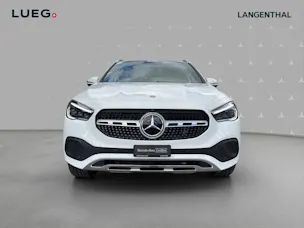 Mercedes-Benz GLA 250 Progressive 8G-DCT
