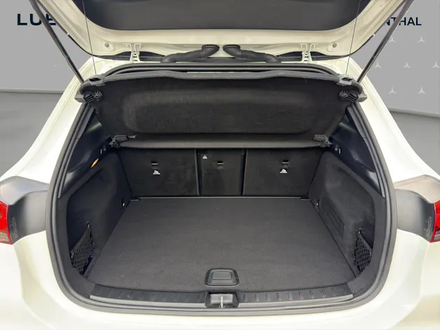 Mercedes-Benz GLA 250 Progressive 8G-DCT