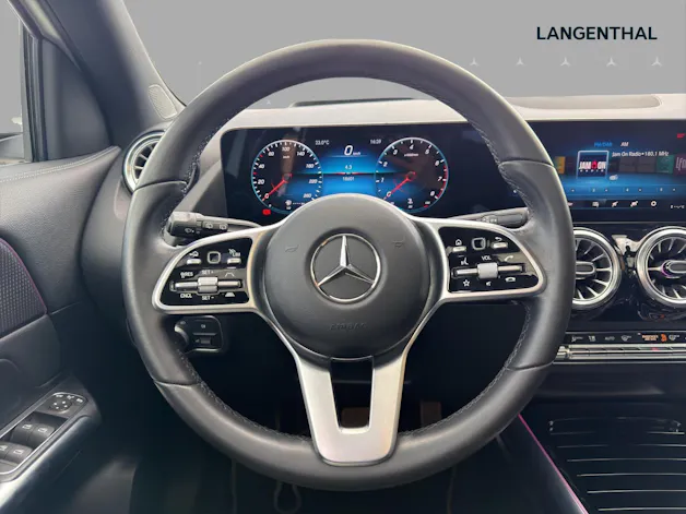 Mercedes-Benz GLA 250 Progressive 8G-DCT