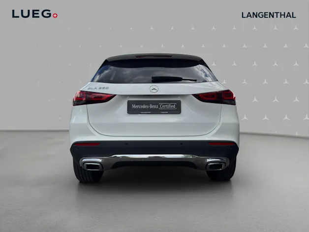 Mercedes-Benz GLA 250 Progressive 8G-DCT