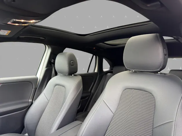Mercedes-Benz GLA 250 Progressive 8G-DCT