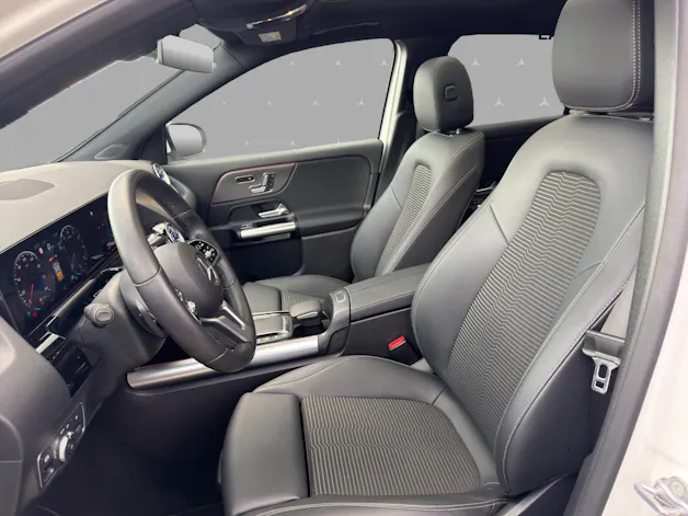 Mercedes-Benz GLA 250 Progressive 8G-DCT