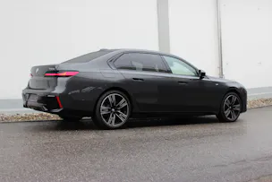 BMW 740d xDrive 48V M Sport Pro Individual DRAVITGRAU *1.9%-LEASINGAKTION*