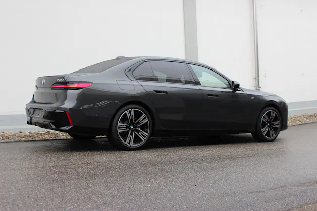 BMW 740d xDrive 48V M Sport Pro Individual DRAVITGRAU *1.9%-LEASINGAKTION*