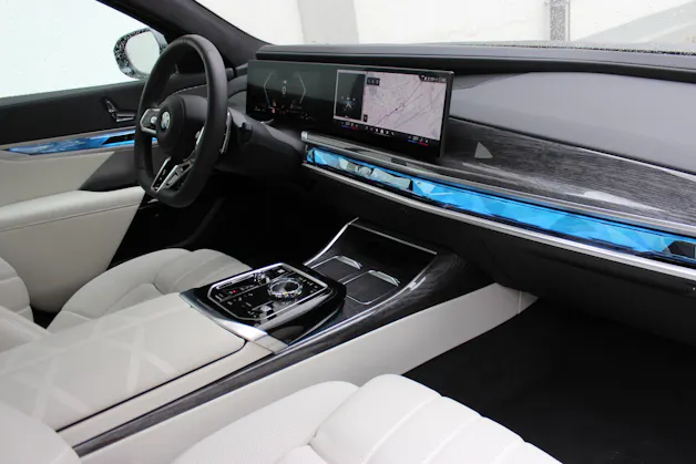 BMW 740d xDrive 48V M Sport Pro Individual DRAVITGRAU *1.9%-LEASINGAKTION*