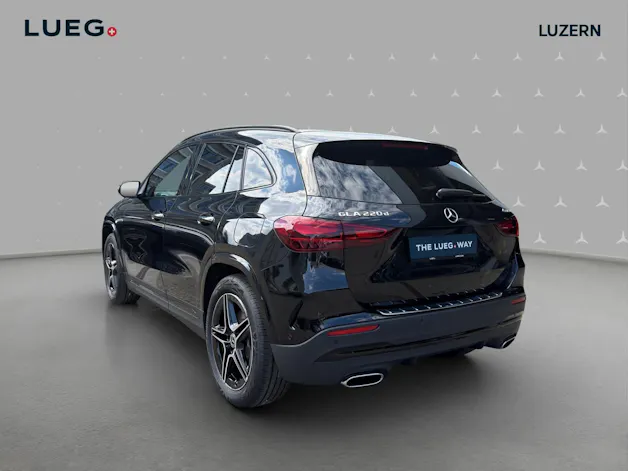 Mercedes-Benz GLA 220d 4Matic 8G-DCTSwiss Star