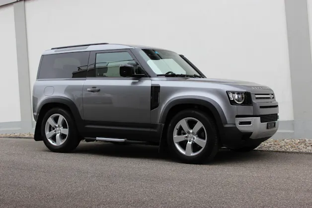 Land Rover Defender 90 3.0D I6 200 SE AT8