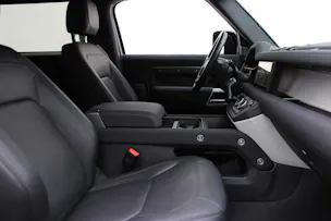 Land Rover Defender 90 3.0D I6 200 SE AT8