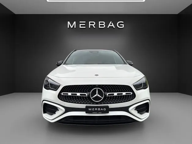 Mercedes-Benz GLA 220 4Matic 8G-DCT