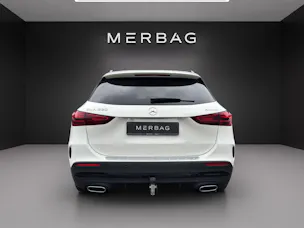 Mercedes-Benz GLA 220 4Matic 8G-DCT