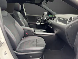 Mercedes-Benz GLA 220 4Matic 8G-DCT