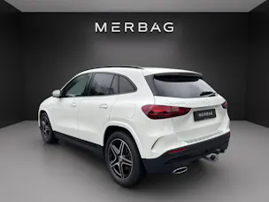 Mercedes-Benz GLA 220 4Matic 8G-DCT
